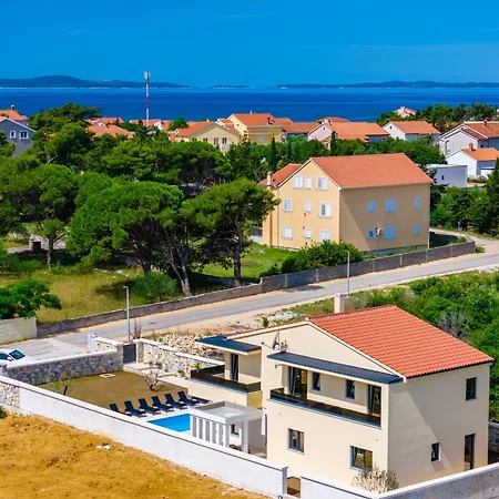 New Luxury With Private Pool - By Ta Leut Agency Villa *