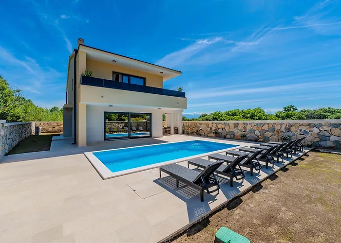 New Luxury With Private Pool - By Ta Leut Agency Villa