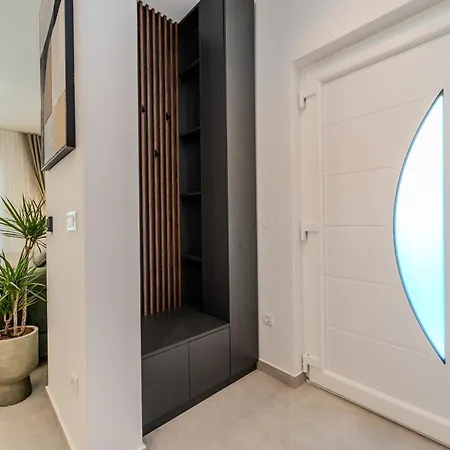 Βίλα New Luxury With Private Pool - By Ta Leut Agency