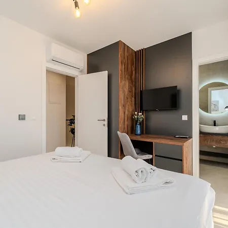 New Luxury With Private Pool - By Ta Leut Agency Privlaka (Zadar)
