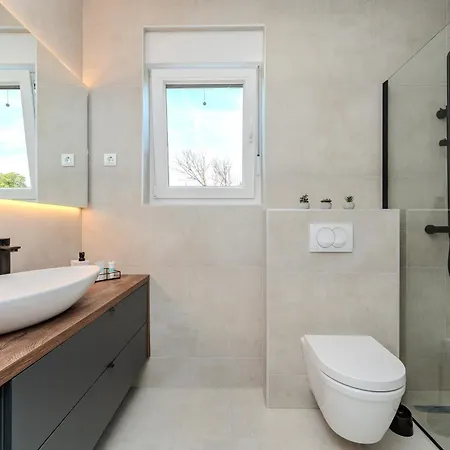 New Luxury With Private Pool - By Ta Leut Agency 빌라