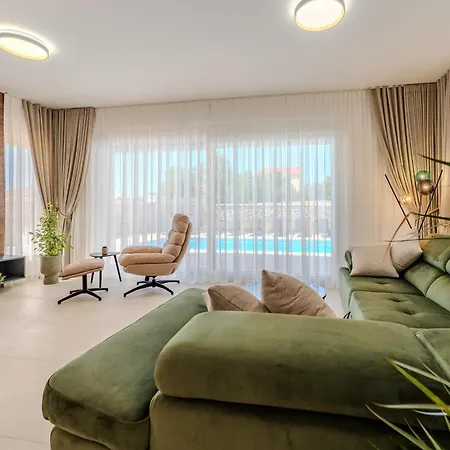 New Luxury With Private Pool - By Ta Leut Agency 프리블라카