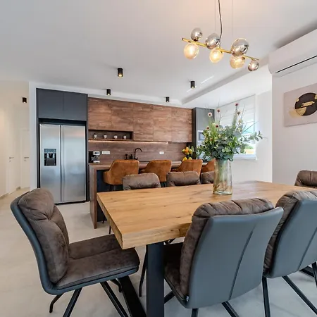 New Luxury With Private Pool - By Ta Leut Agency * 프리블라카