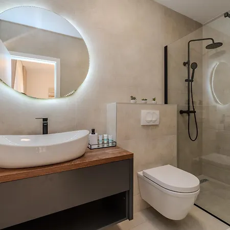 New Luxury With Private Pool - By Ta Leut Agency 빌라 *