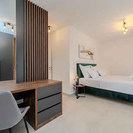 Βίλα New Luxury With Private Pool - By Ta Leut Agency