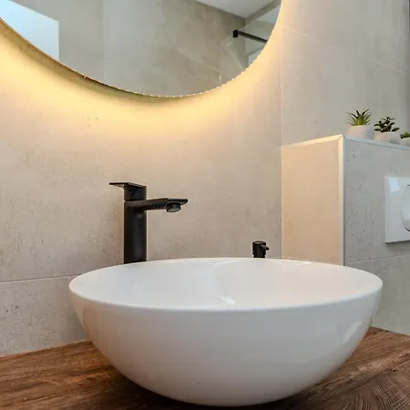 New Luxury With Private Pool - By Ta Leut Agency 빌라 프리블라카