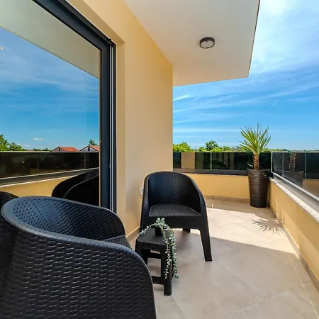 New Luxury With Private Pool - By Ta Leut Agency Privlaka (Zadar)