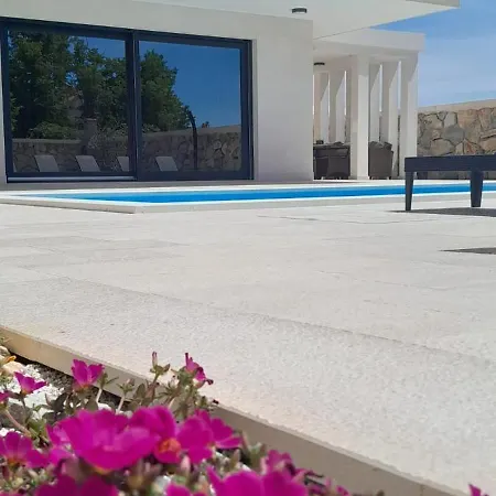 Βίλα New Luxury With Private Pool - By Ta Leut Agency