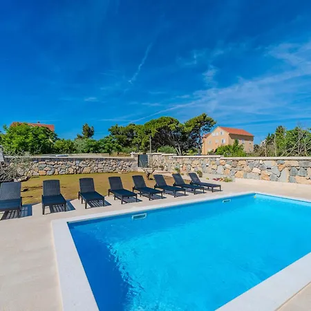 New Luxury With Private Pool - By Ta Leut Agency 프리블라카