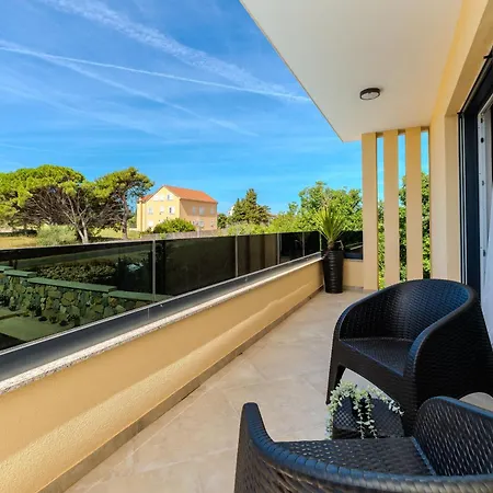 Βίλα New Luxury With Private Pool - By Ta Leut Agency