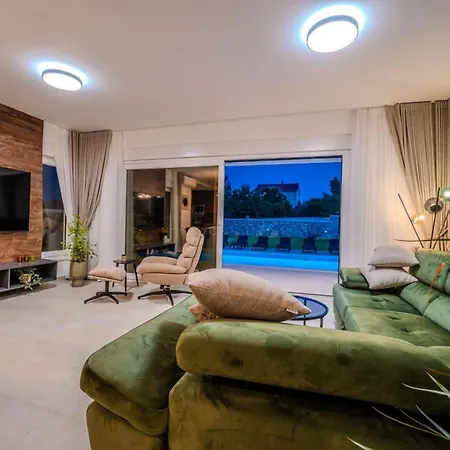 New Luxury With Private Pool - By Ta Leut Agency Βίλα *