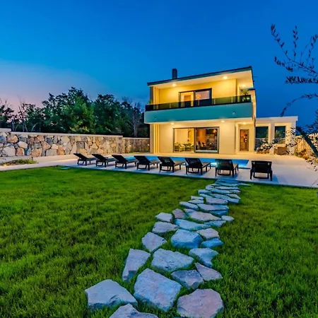 Βίλα New Luxury With Private Pool - By Ta Leut Agency *