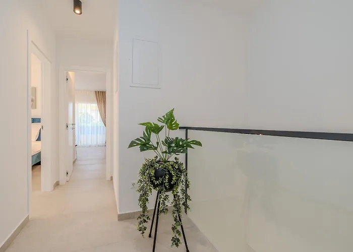 New Luxury With Private Pool - By Ta Leut Agency Privlaka (Zadar)