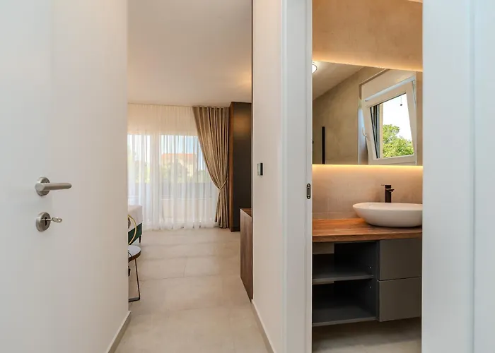 New Luxury With Private Pool - By Ta Leut Agency * Privlaka (Zadar)