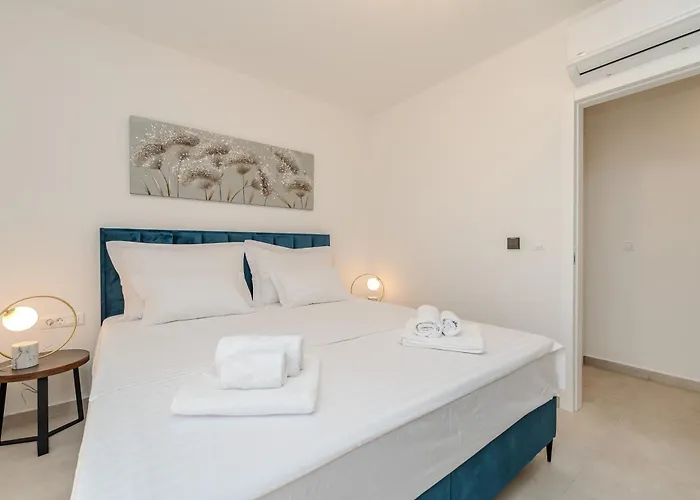 Villa New Luxury With Private Pool - By Ta Leut Agency