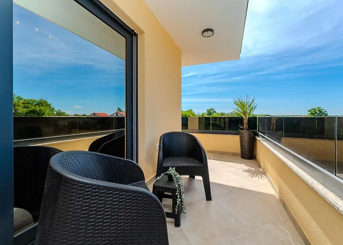 New Luxury With Private Pool - By Ta Leut Agency Privlaka (Zadar)