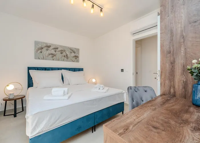 Villa New Luxury With Private Pool - By Ta Leut Agency *