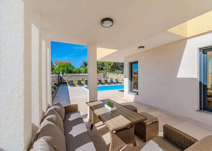 New Luxury With Private Pool - By Ta Leut Agency Privlaka (Zadar)