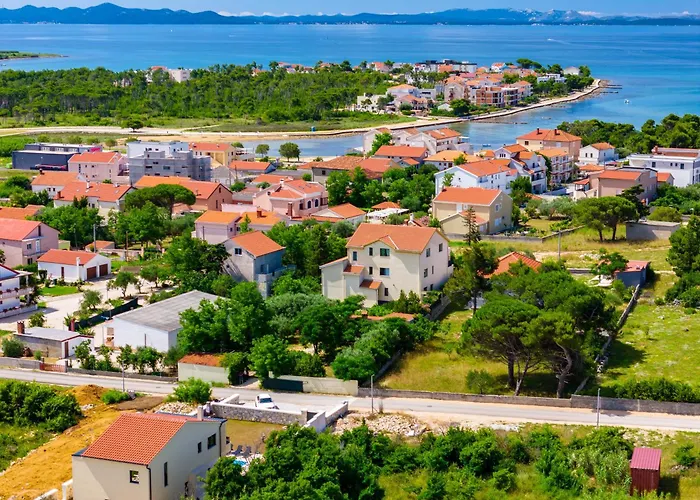 New Luxury With Private Pool - By Ta Leut Agency